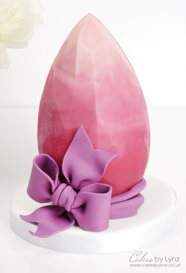 Geomertric Easter egg tutorial - giant edible pink diamond gem