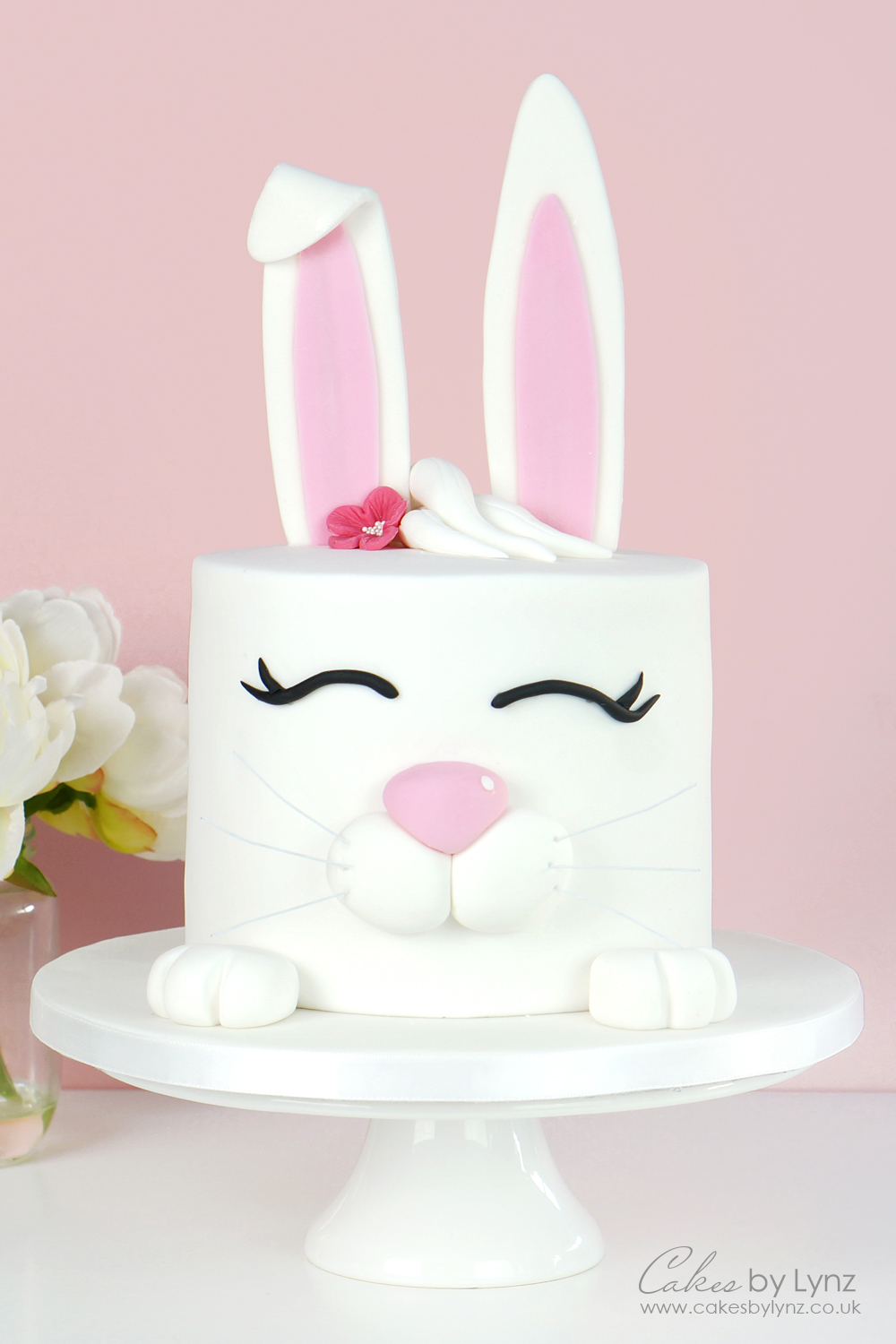 FREE Easter Bunny Cake Tutorial